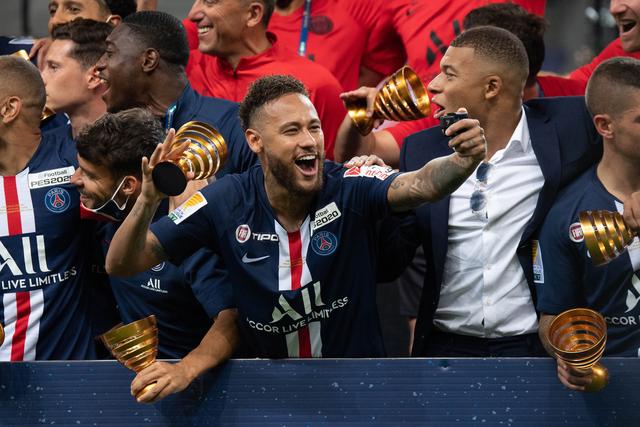 阿伦25+20骑士负热火 步行者大胜送活塞4连败